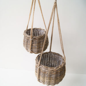 Ampel grå rattan i 2 str.